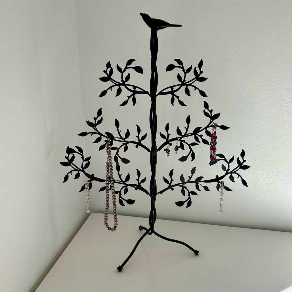 EUC Bird Winnipeg Jewlery Vintage Tree Stand Bkack and Brown Patina 24”T 18”W - Picture 2 of 7